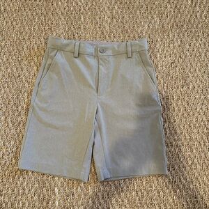 Vineyard vines boys performance khaki shorts